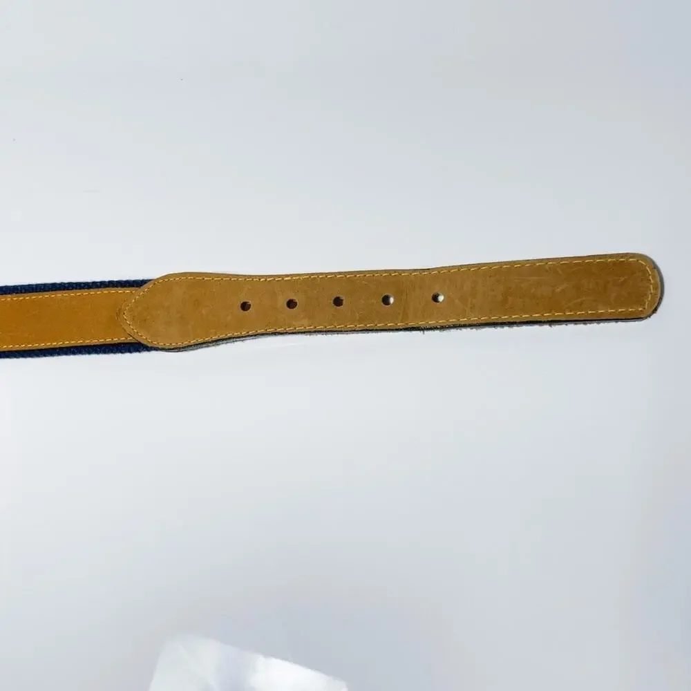 Field & Stream antelope embroidered Men's size 36 belt with canvas and leather